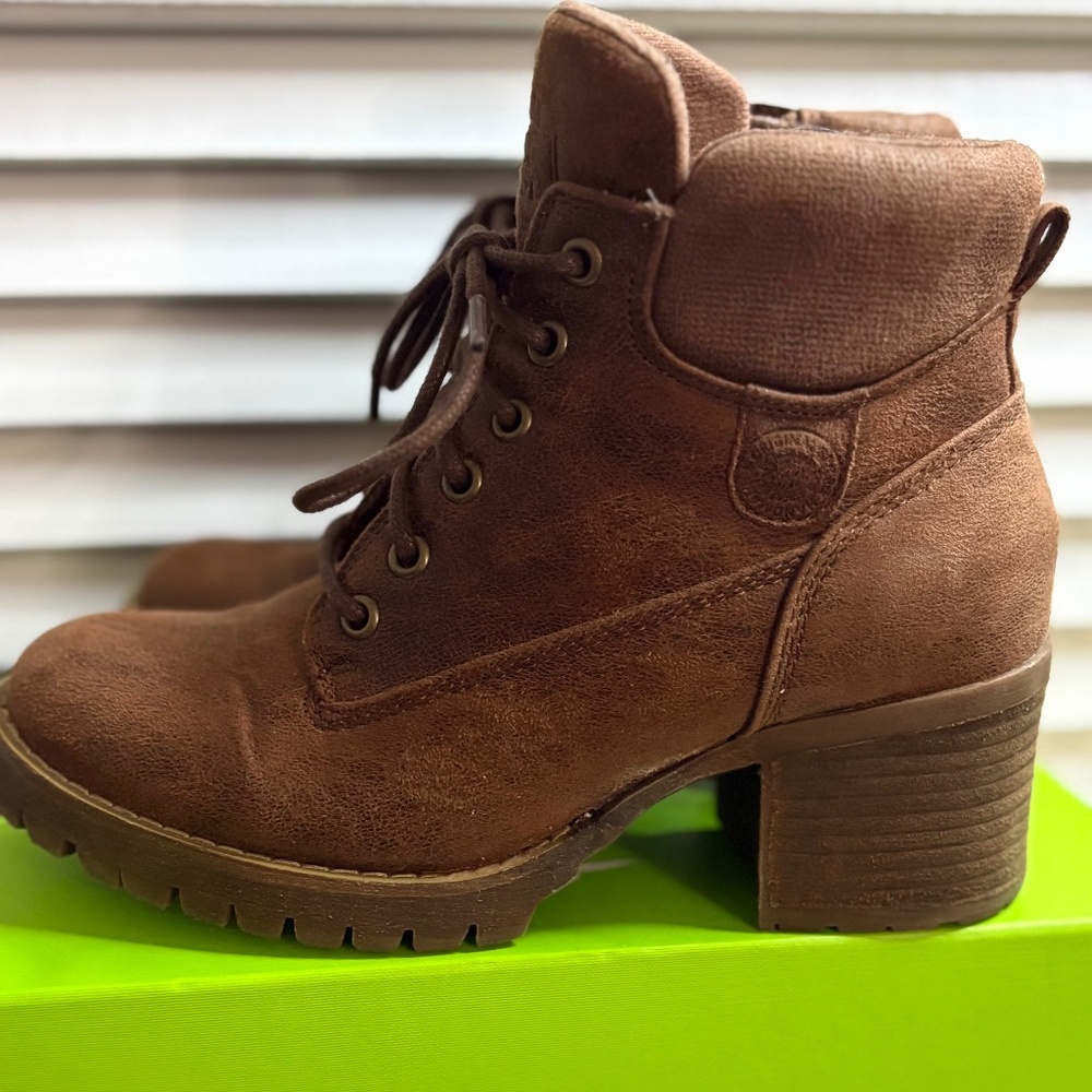 Crown Vintage Calista Women’s Combat Boots SZ 7 1/2 Brown Faux Leather Lace Up - Picture 5 of 7